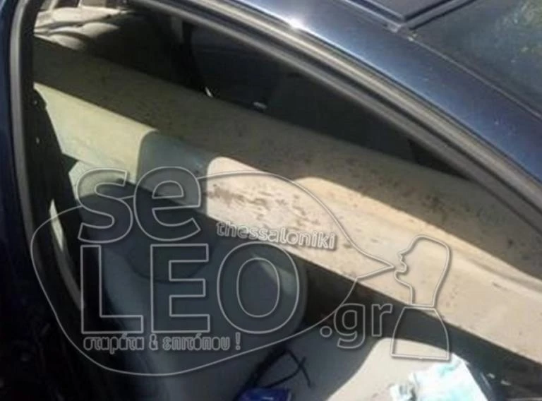 Απίστευτες εικόνες! Μπάρα διαπέρασε αυτοκίνητο στη Θεσσαλονίκη